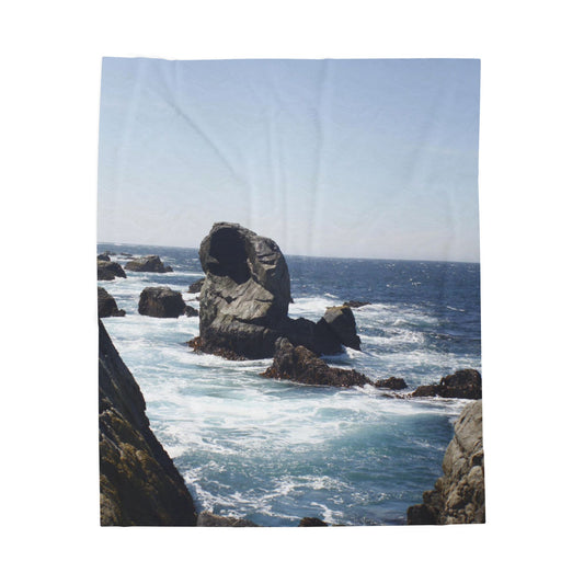 Coastal Rocks Velveteen Plush Blanket — Ocean Wave Throw for Beach Lovers (Big Sur, California)